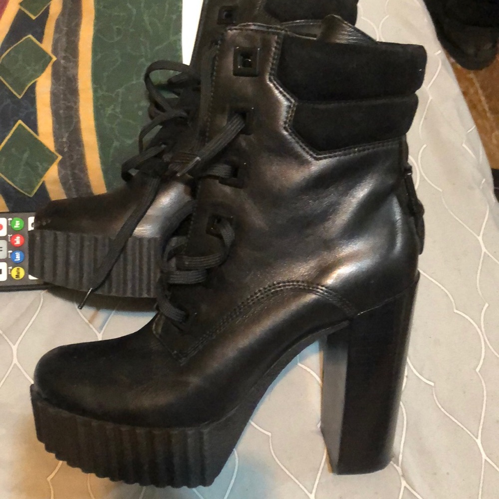 Kendall & Kylie Coty Boots